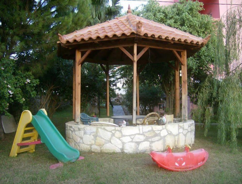 Yannis Pothoulakis Apartments Almirida Buitenkant foto