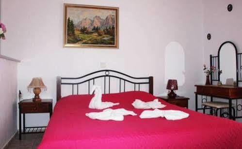 Yannis Pothoulakis Apartments Almirida Buitenkant foto